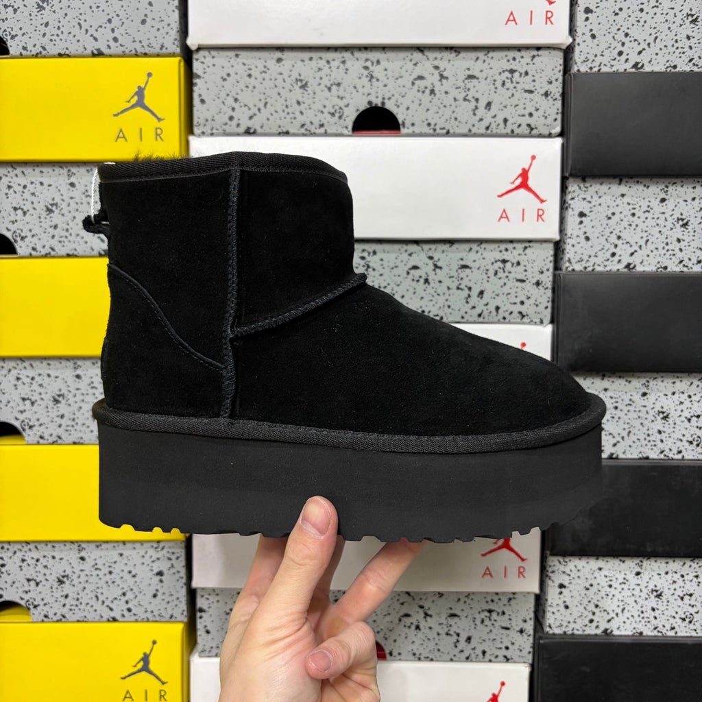 UGG Kallen Platform Ankle Boot – Suede Boot with Tonal Black Shearling Lining, Cord Lace Detail & All-Black Chunky Platform Sole in Black