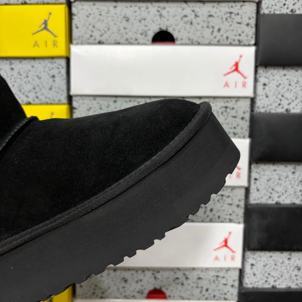 UGG Kallen Platform Ankle Boot – Suede Boot with Tonal Black Shearling Lining, Cord Lace Detail & All-Black Chunky Platform Sole in Black