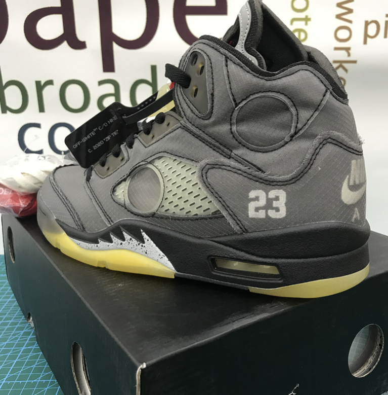 Off-White x Air Jordan 5 Retro “Black Metallic”