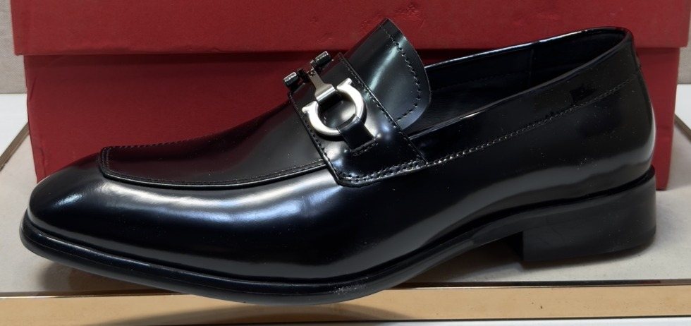 Ferragamo Men's Buckle Loafers - Leather Lining