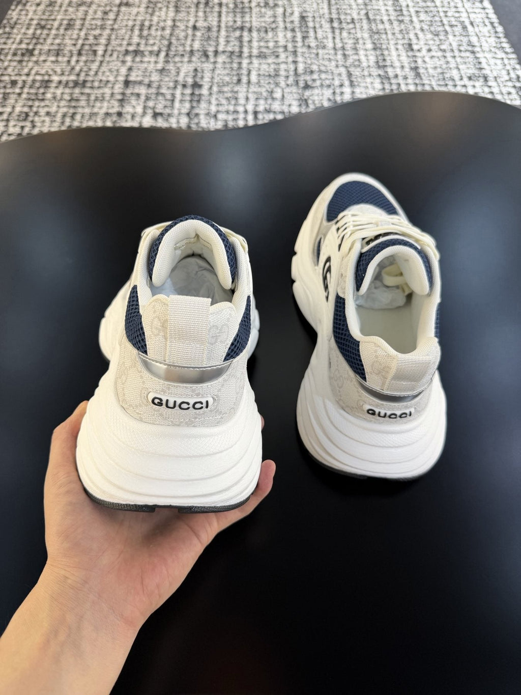 Gucci GG Logo Low-Top Sneakers